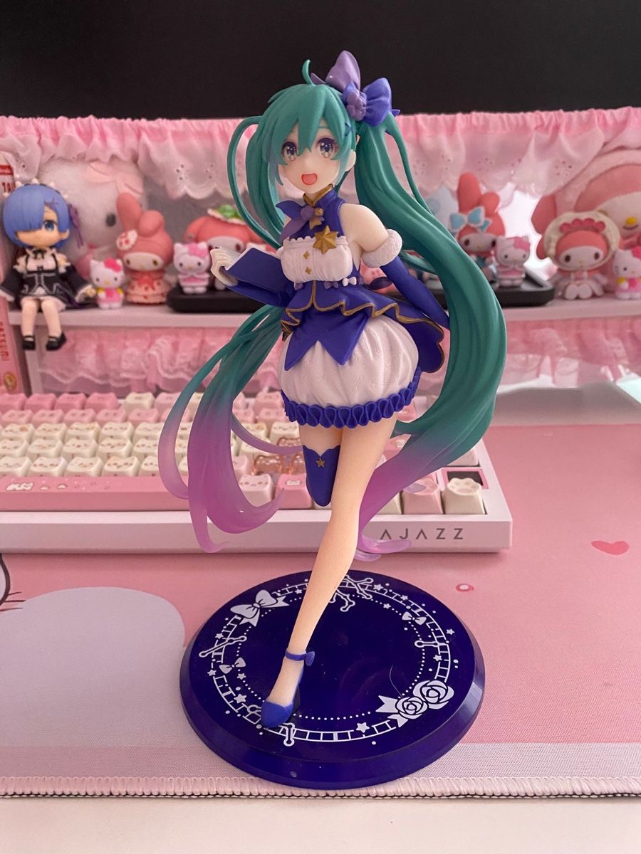 Statuette: Hatsune Miku Anime Figur - Season Winter Version – Nuovo (secondo la descrizione) da Trimbach venduto da ORTHOPORT 4