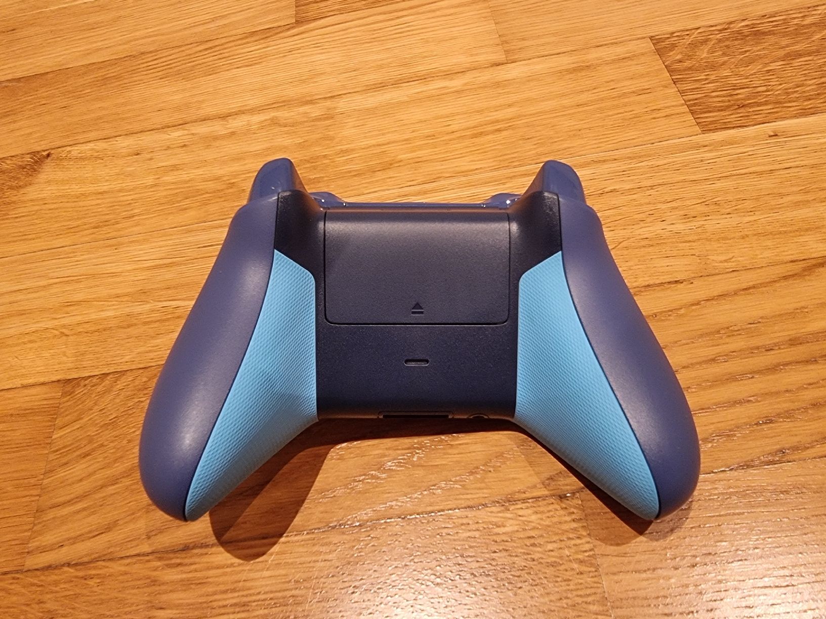 Microsoft Controller: XBOX CONTROLLER mit SPECIAL EDITION – Usato da Einsiedeln venduto da HabaschCH 3