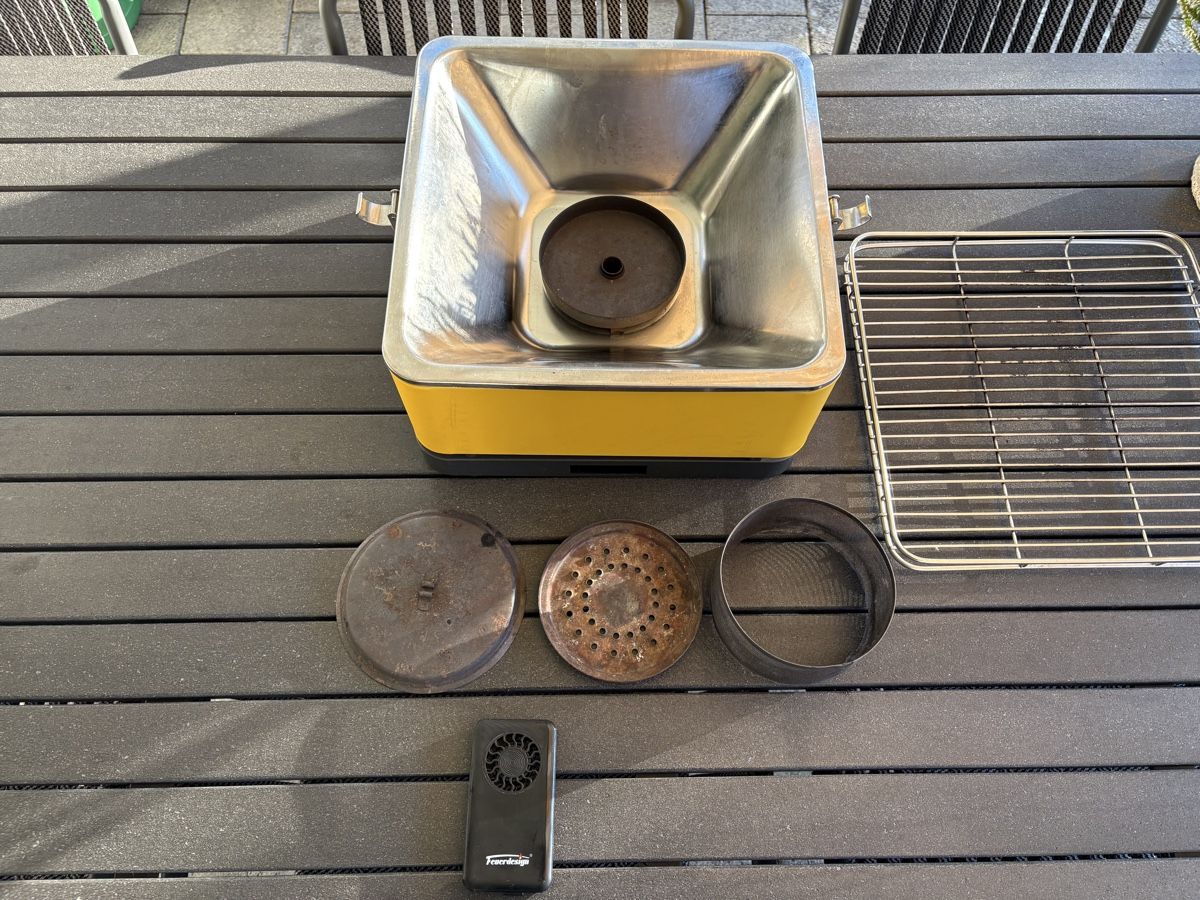 Grills: Tischgrill Feuerdesign Teide – Gebraucht aus Jona von Teleboy4 5
