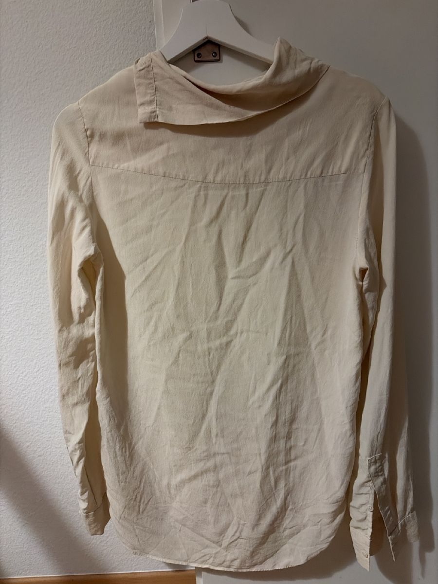 Cos Chemisiers: COS silk blouse  – D'occasion à St. Gallen par nur_zkc8 1