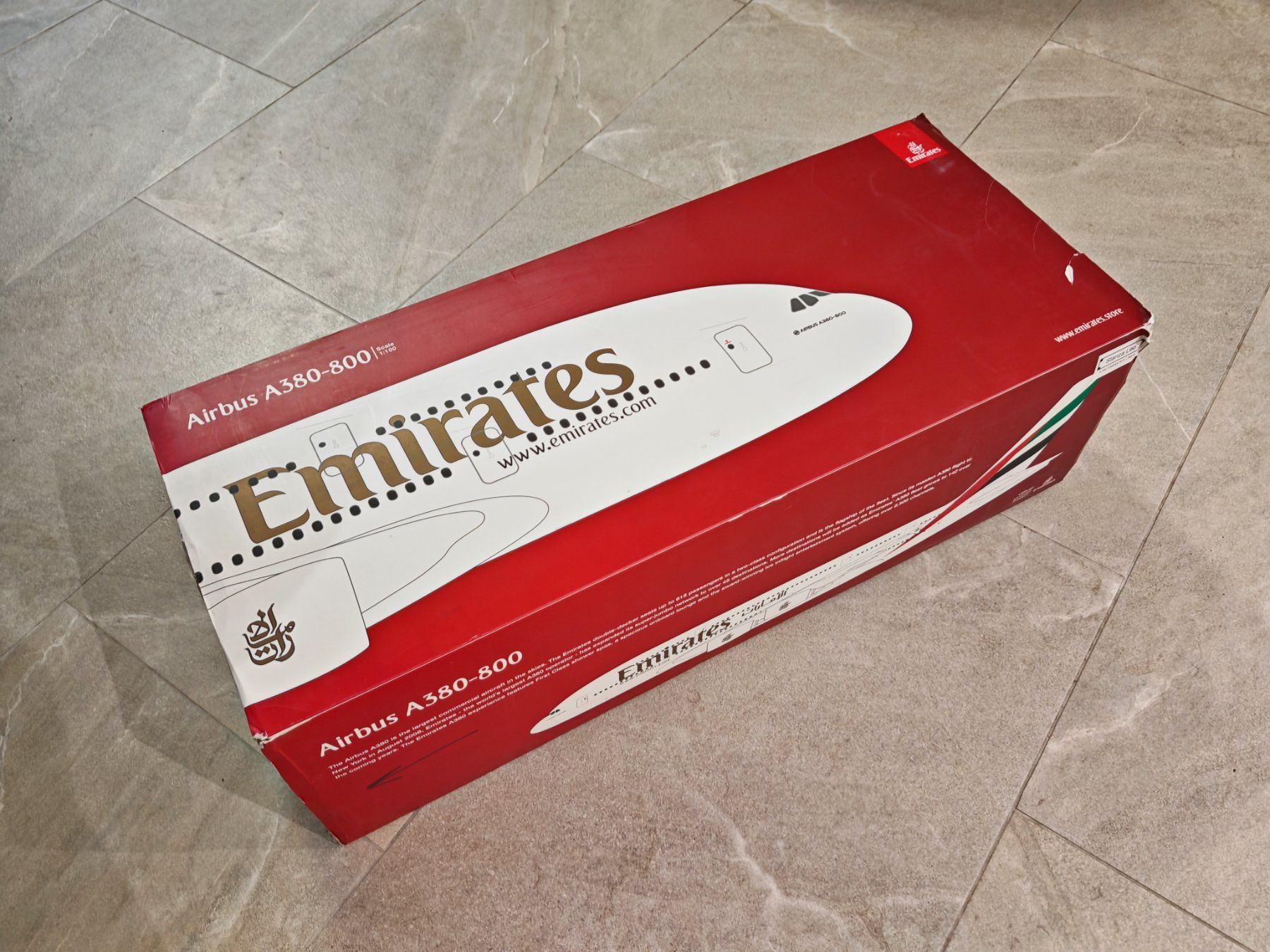 Airbus Kit di modellismo & Modellini statici: Zwei A380-800 1:100 - ETIHAD + Emirates – Usato da Rancate venduto da leoshopshop 2
