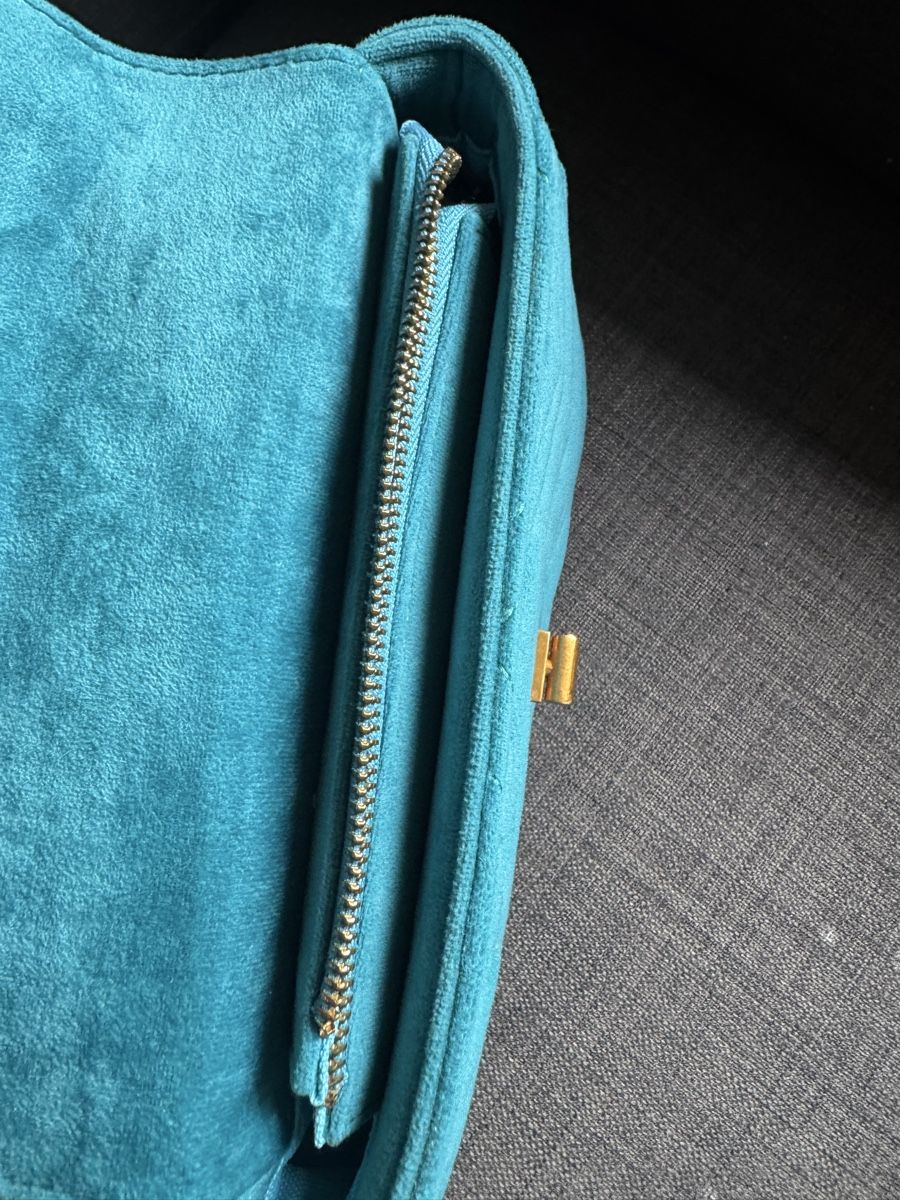 Altro in  Abbigliamento & Accessori: Petit sac de soirée en velours  – Usato da Geneve venduto da nad_26qm 2