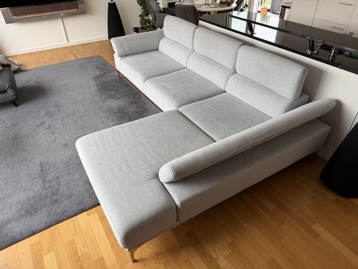 Livique Sofas: Elegante Ecksofa in hellgrau – D'occasion à Langnau am Albis par Vala.r 2