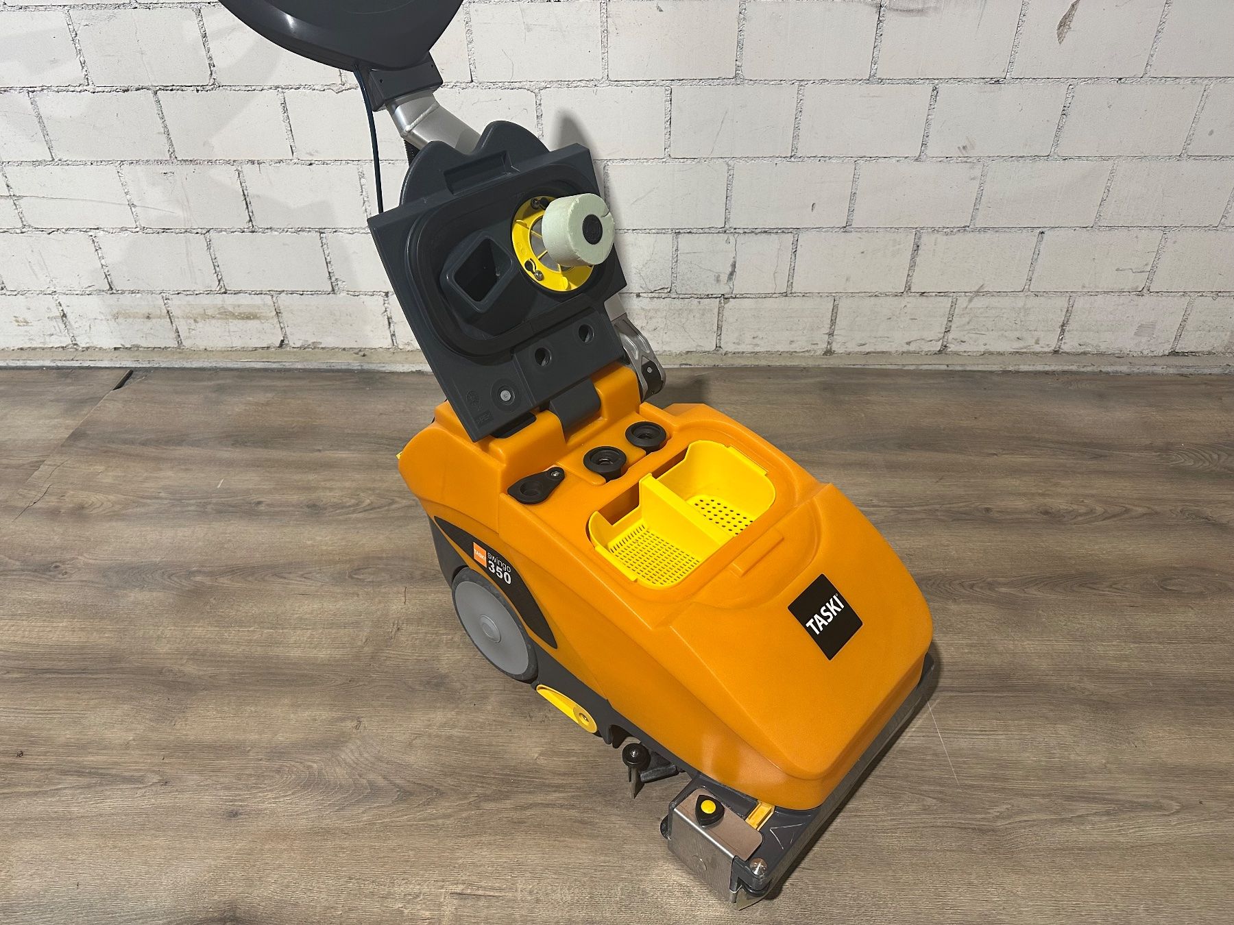 Tutte le macchine: Taski Swingo 350 B – Usato da Bettwiesen venduto da chili1 2