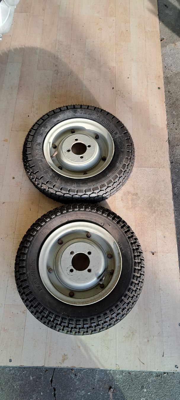 Vespa Tutti pezzi di ricambio per scooter: VESPA Komplettrad 8" – Usato da Füllinsdorf venduto da Borgirosi 4