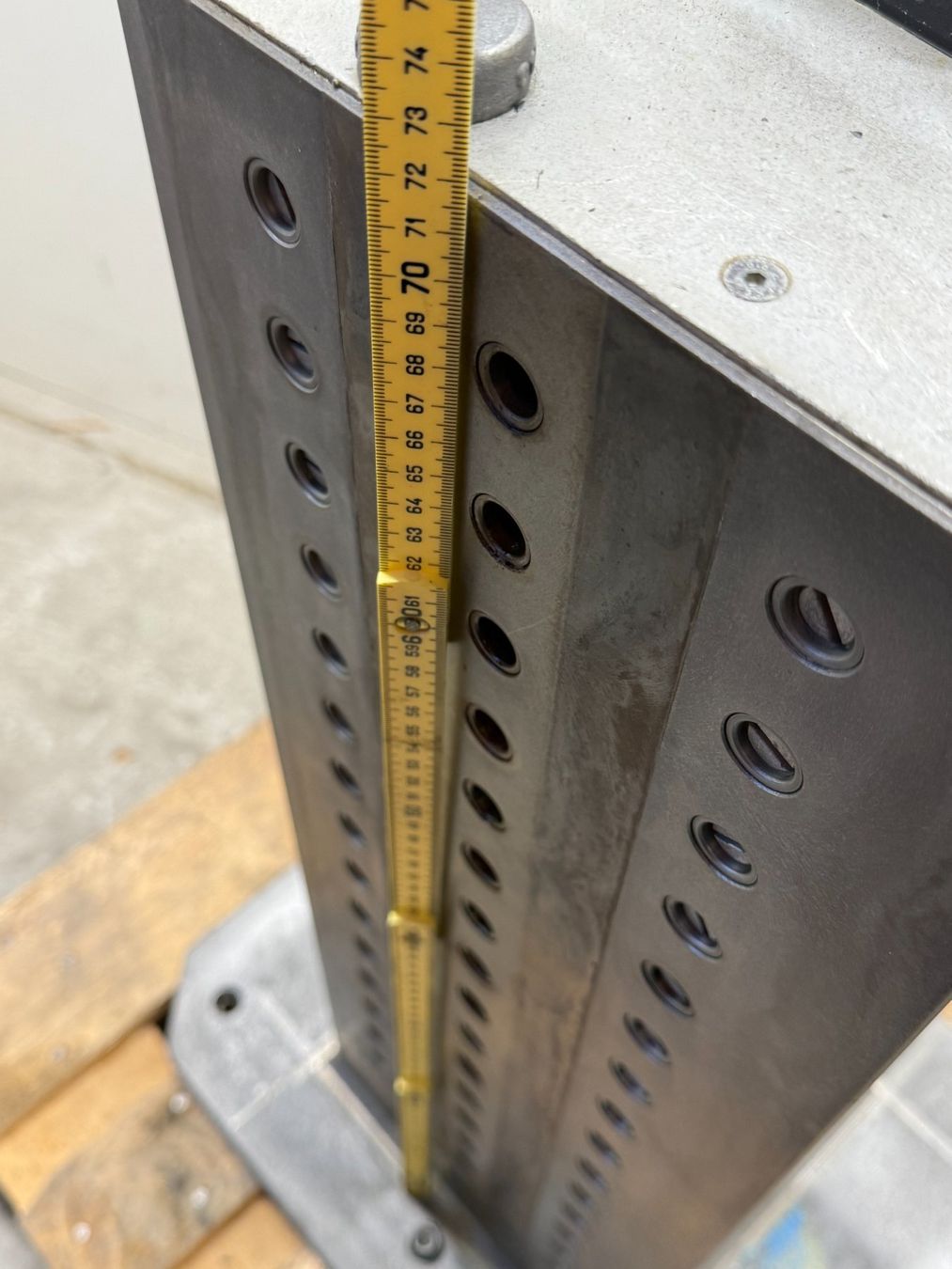 Alle Werkzeuge: CNC Spannturm Hemo 240x240x720mm – Gebraucht aus Boswil von ABLagerBoswil 1