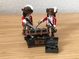 Playmobil Mosqueteros mit Schatzkiste und Waffen