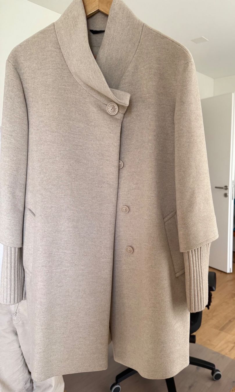 Cinzia Rocca Cappotti: Cinzia Rocca Wool Coat (M) – Nuovo (secondo la descrizione) da Kilchberg ZH venduto da deedee3