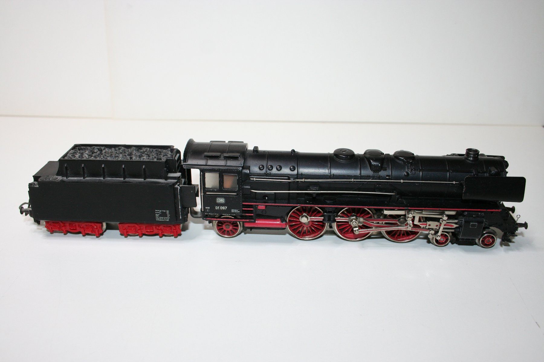 Märklin Modellini di ferrovie: Dampflok DB von Märklin 3048 – Usato da Andwil SG venduto da hakuesch