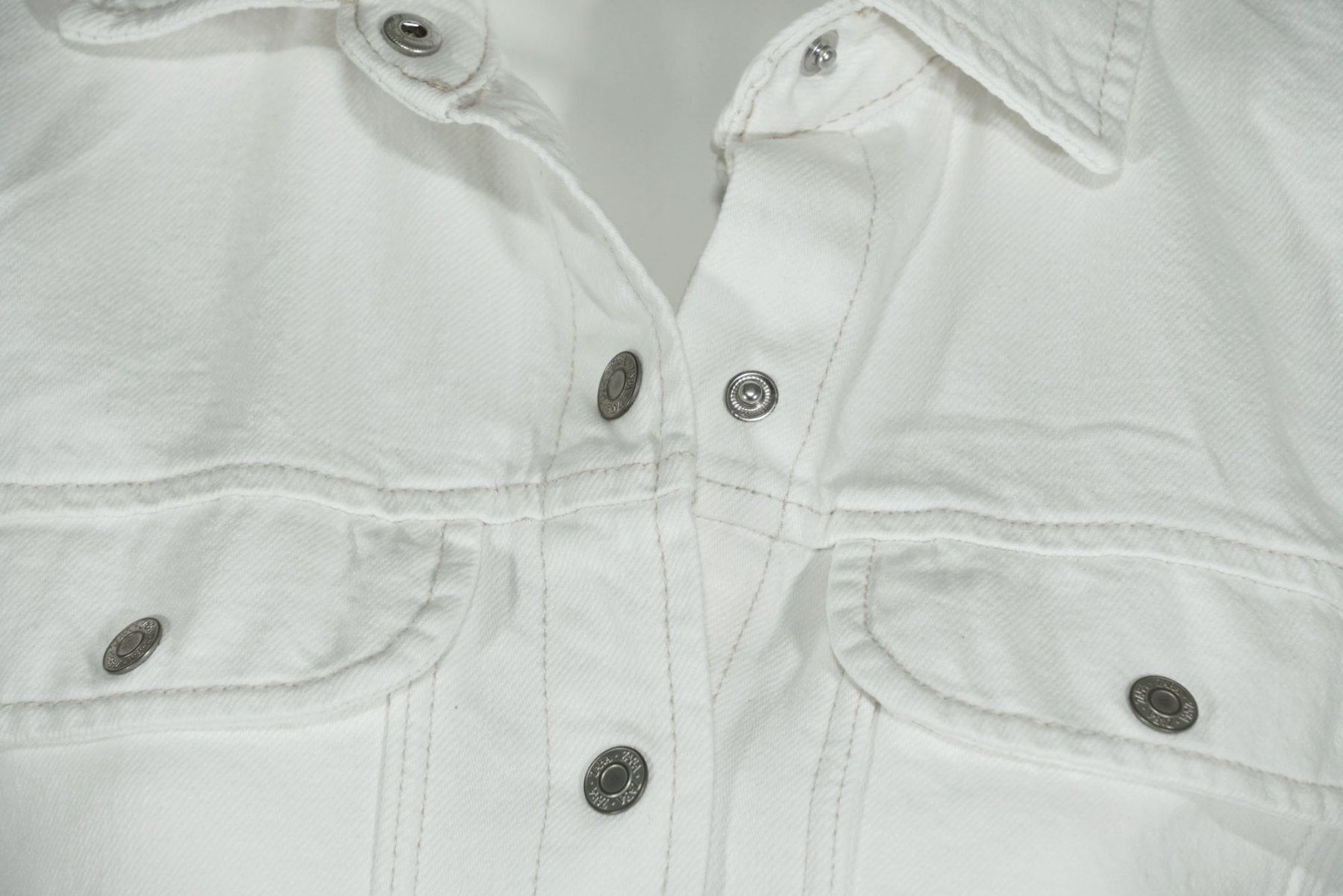 Zara Camicette: weisses Jeans Hemd von Zara – Usato da Meggen venduto da 1Class2Hand 6