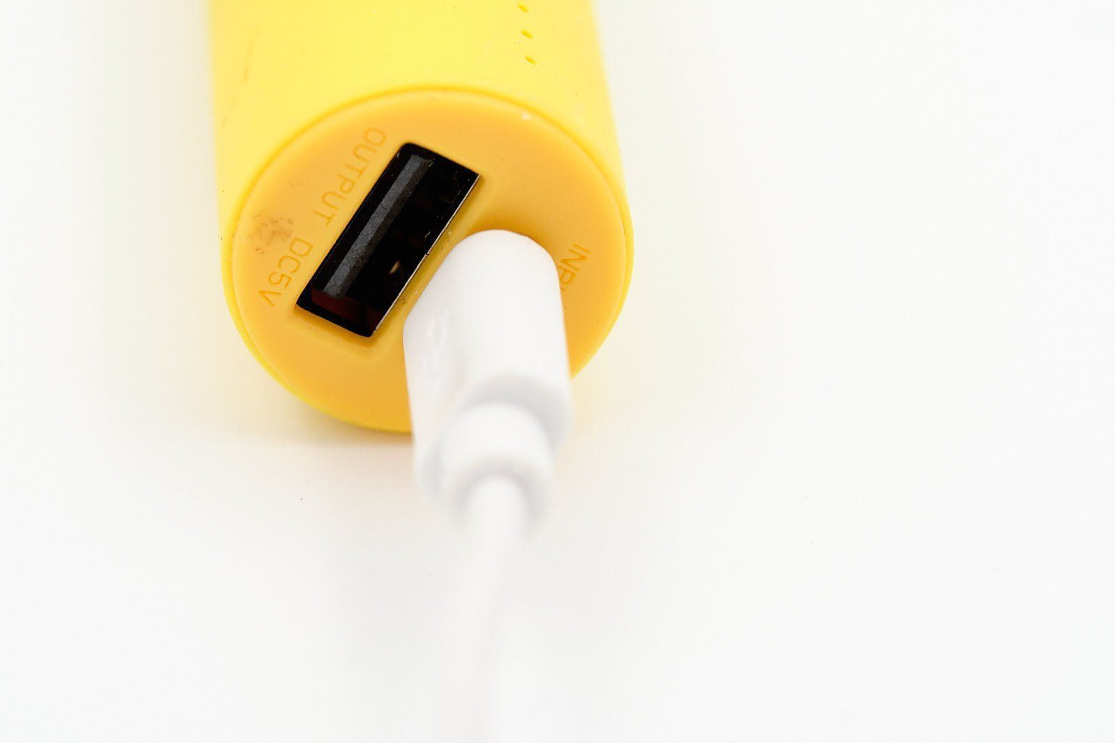 Ladegeräte: 1 Cellularline - power bank travel – Gebraucht aus Courtepin von mara_1808 1