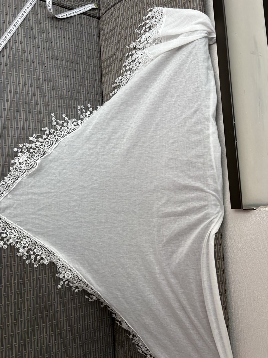 Foulards & écharpes: Tuch  210x85 cm Weiss Spitze Dreieckstuch – Neuf (Voir description) à Zürich par venusandmars 2