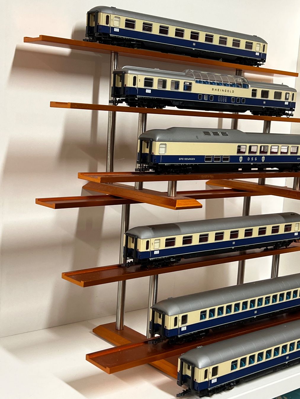 Lima Modellini di ferrovie: Lima Rheingold Wagenset  H0 DC – Usato da Neuenhof venduto da ludovicco 3