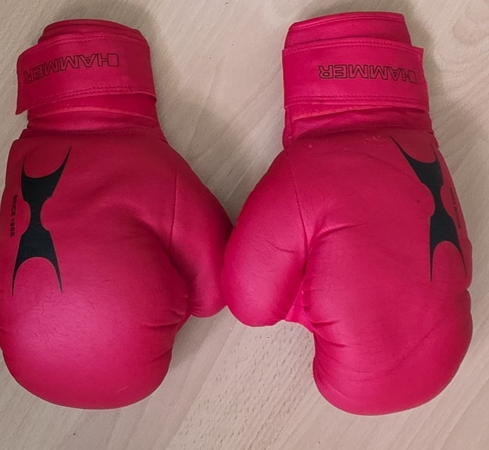 Handschuhe & Handstulpen: Gants de boxe rouge – Gebraucht aus Elsau von 7josedeguelle