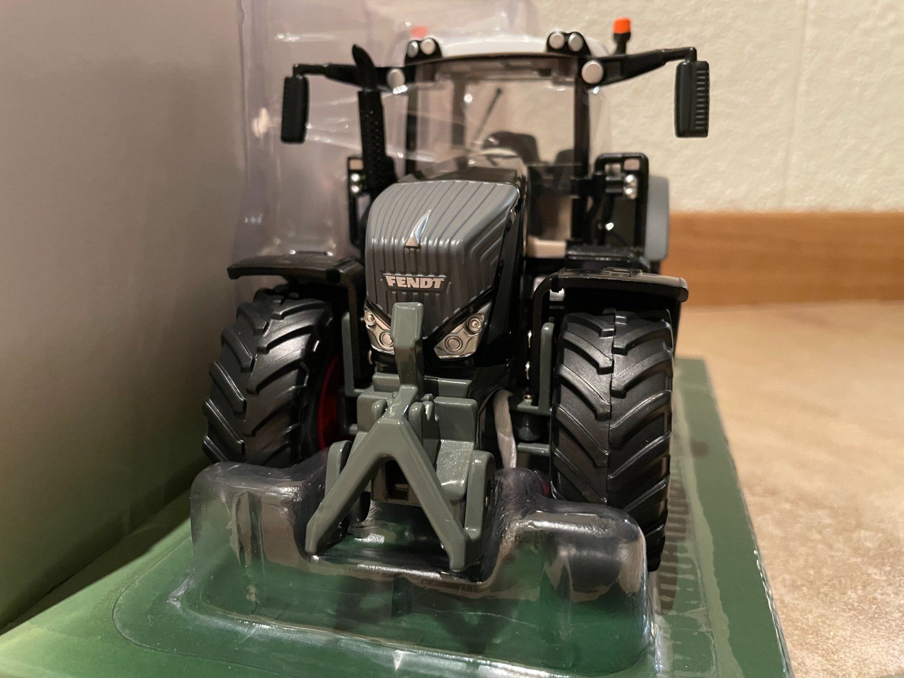 Fendt Tracteurs: Fendt 826 Vario – Neuf avec emballage d'origine à Kreuzlingen par Stefan1150 1