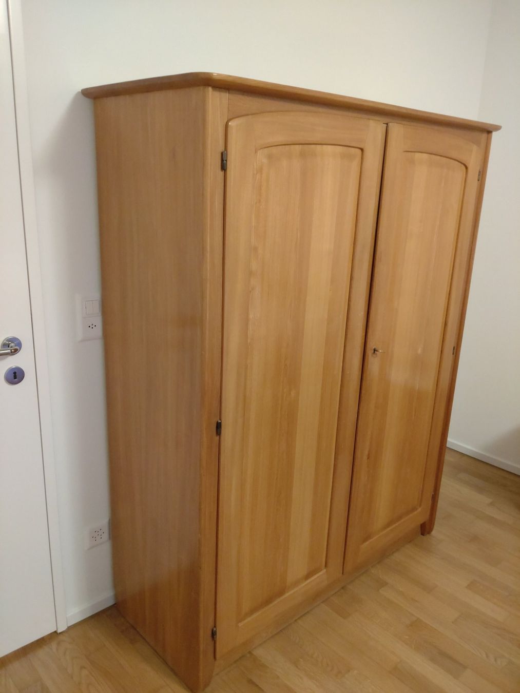 Armadi: Kleiderschrank – Usato da Lenzburg venduto da cloud04 1