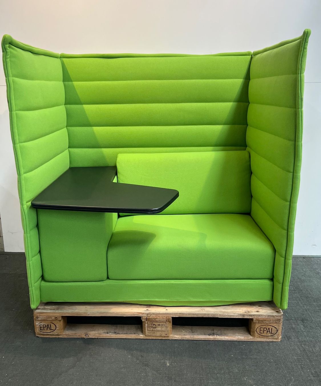 Vitra Sofas: 006 VITRA Alcove Work Highback Sofa – D'occasion à Wangen an der Aare par TBYN