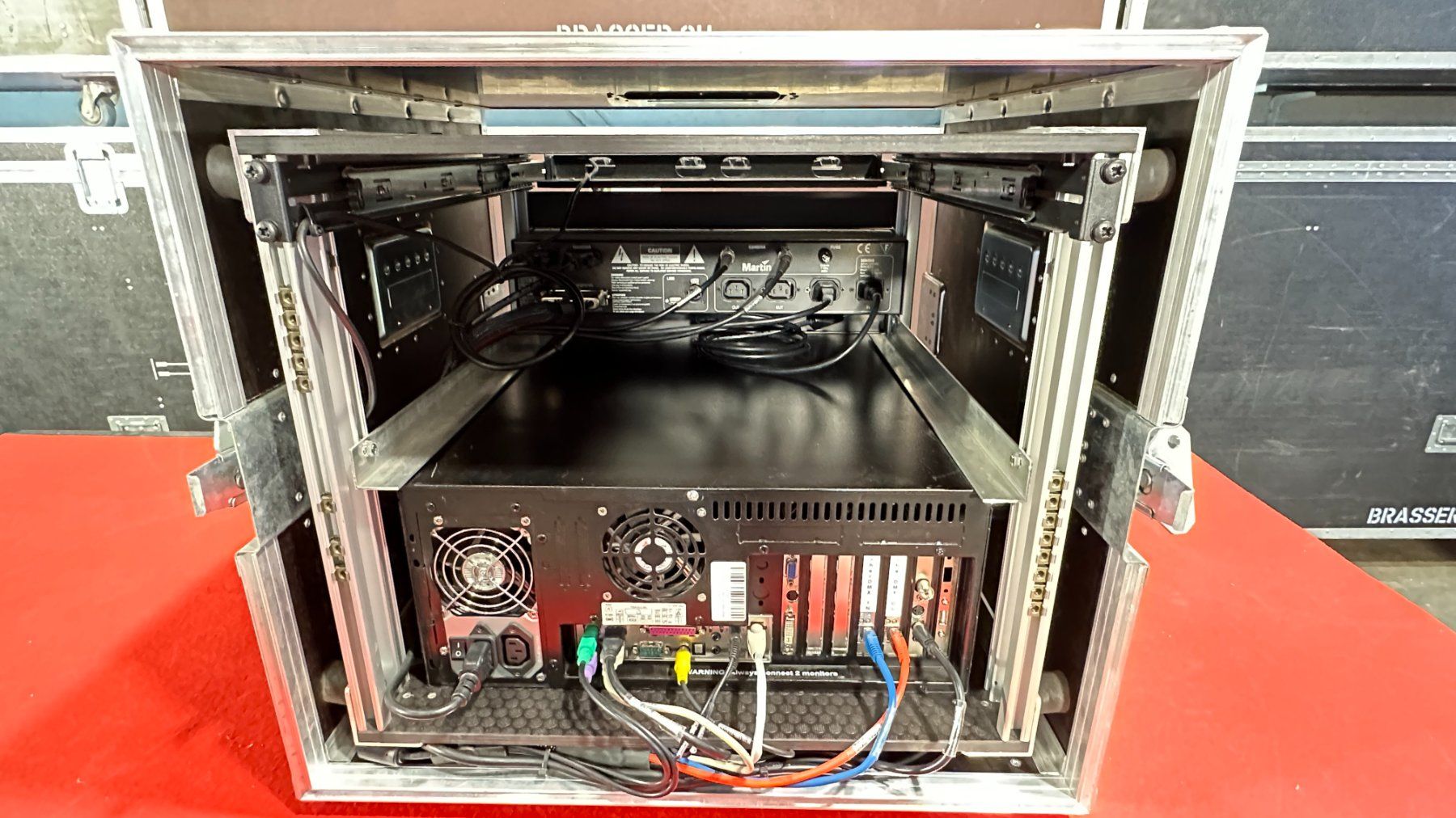 Steuerung: KOMPLETTSET: Martin LED-Wand, Controller und Medienserver – Gebraucht aus Zizers von fiduciar 8