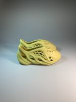 Yeezy Foam Runner ( RNNR ) Sulfur