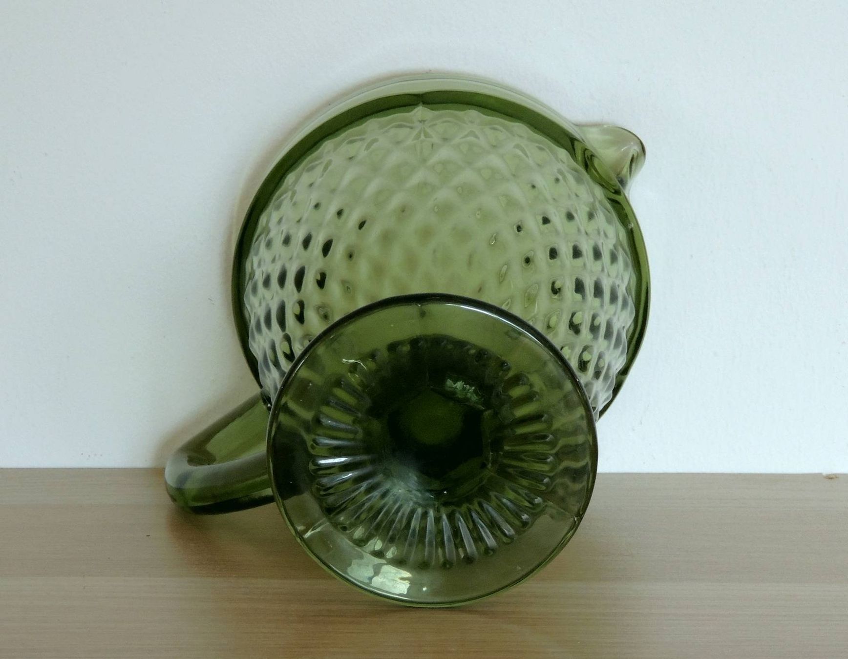 Caraffe: Pichet ananas en verre pressé vert, 1 litre – Usato da La Chaux-de-Fonds venduto da ben2300 5