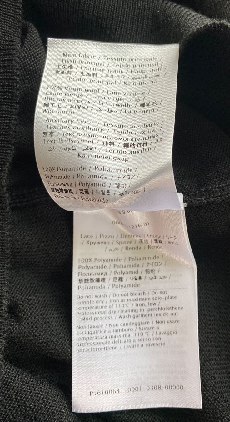 Maglioni & Felpe: Feiner Pullover mit Spitze, Red Valentino, Grösse S, NEU – Nuovo e nell'imballaggio originale da Bern venduto da L.I.A. 5