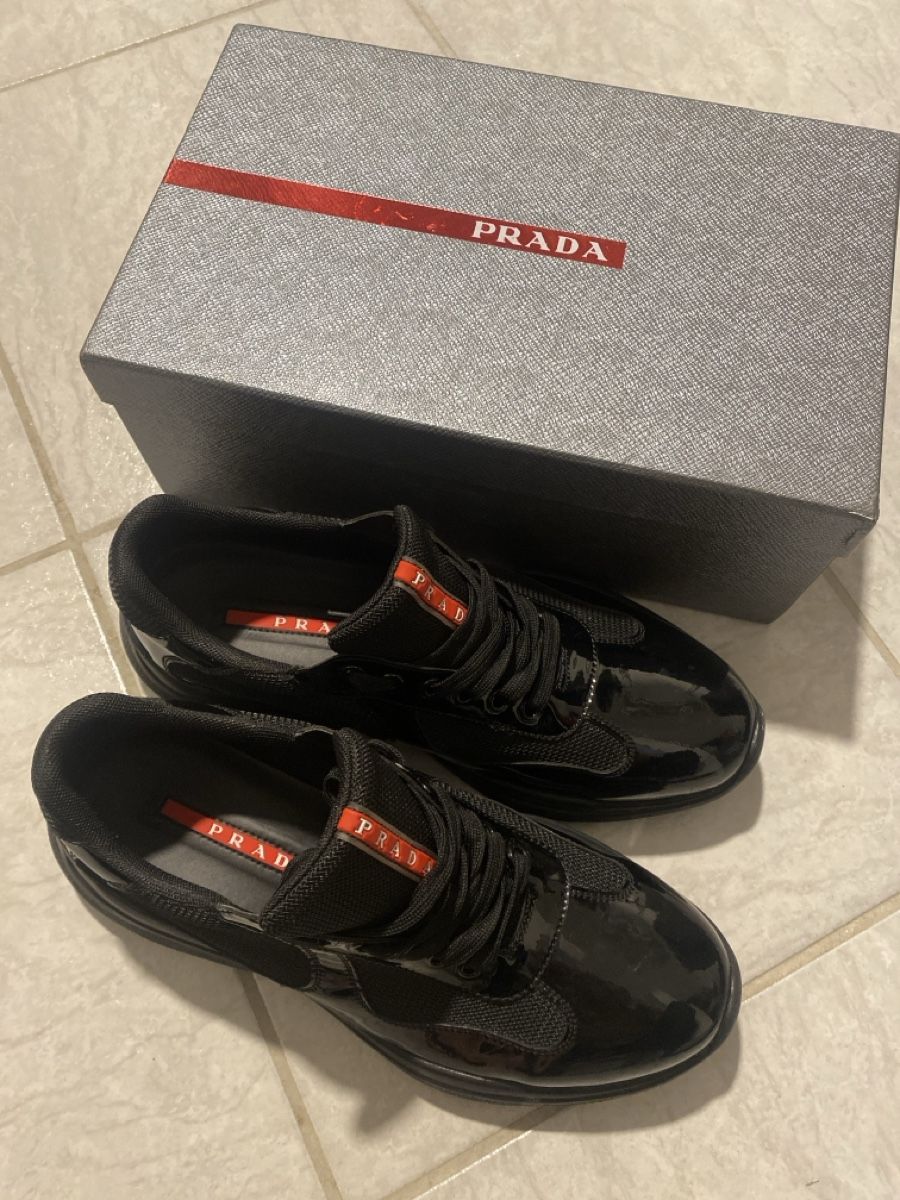 Chaussures hommes: Prada Schuhe Gr.44 nicht Original – D'occasion à Wangen b. Olten par janfon