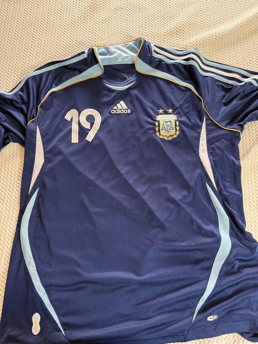 Adidas Leibchen & Hosen: Original Argentinien 2006 Reissue – Neu (gemäss Beschreibung) aus Aarberg von marcoo237
