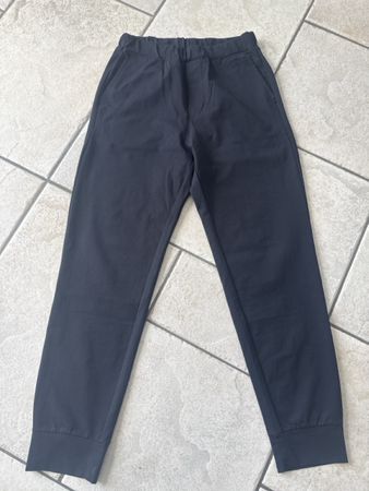 Hose „ONIQLO“ Gr.146-152. Brief 3.00 Fr.