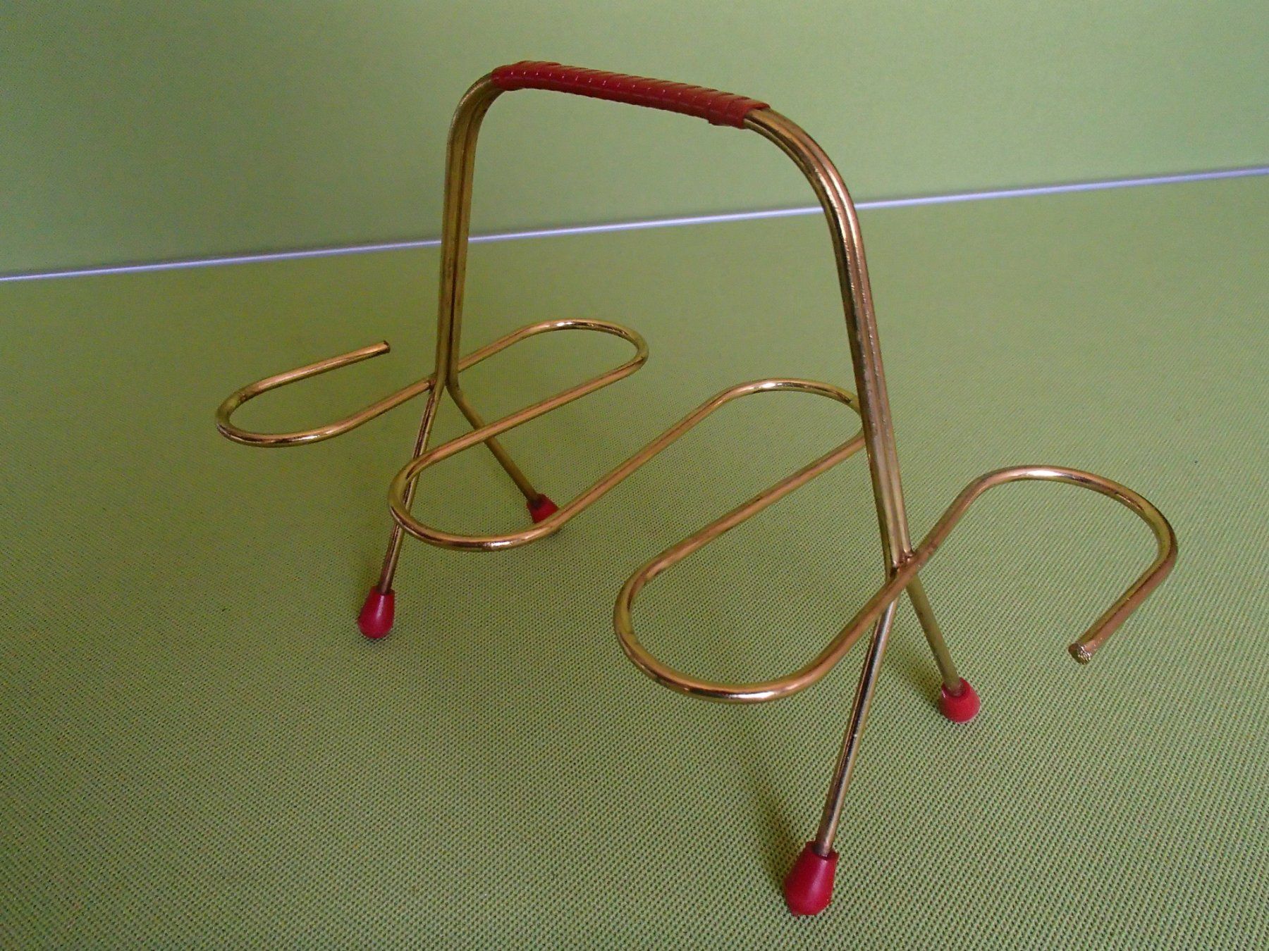 Altro per la casa: Vintage Schnapsglashalter Messing mit roten Füsschen und Hal – Usato da Schöfflisdorf venduto da pullux 1