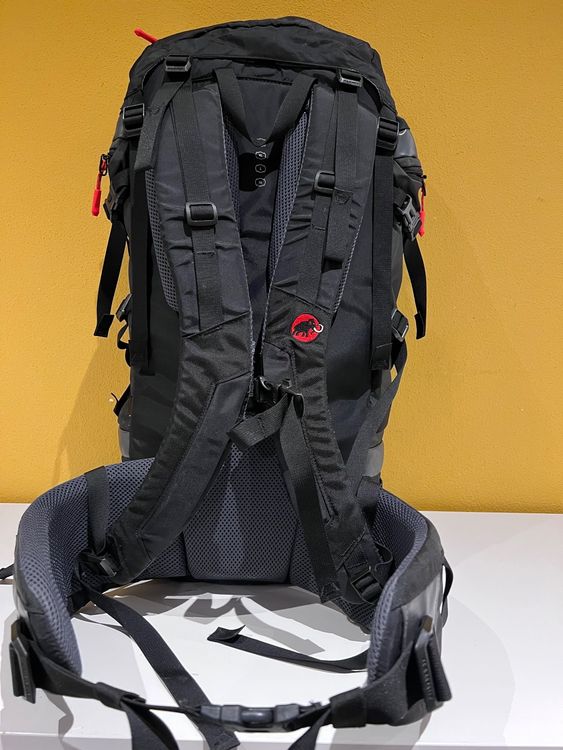 EVOC Explorer Pro Rucksack - 30 L - Silber
