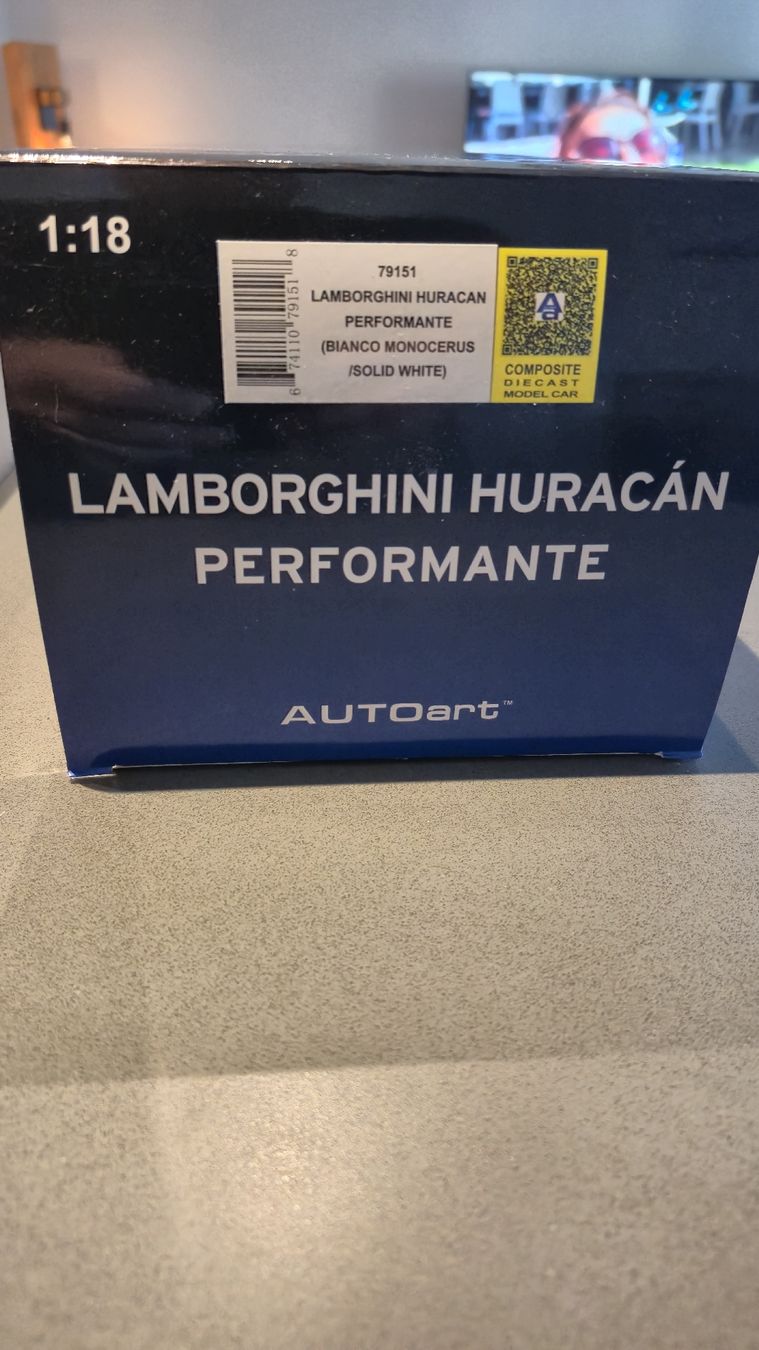 Autoart Voitures modèles: Lamborghini Huracan Performante AutoArt 1:18 – Neuf avec emballage d'origine à Riaz par SL-Modelcars 7