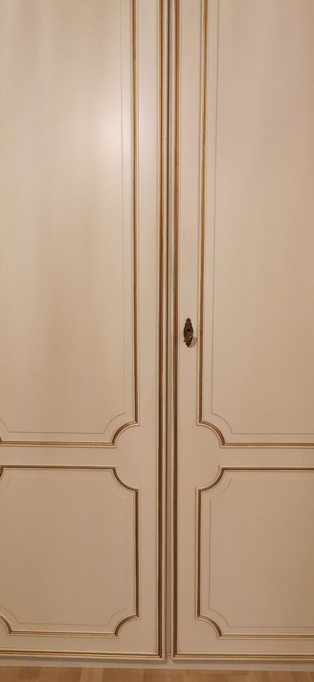 Armadi: Vintage Kleiderschrank – Difettoso da Oberwangen b. Bern venduto da Vittorio0 2
