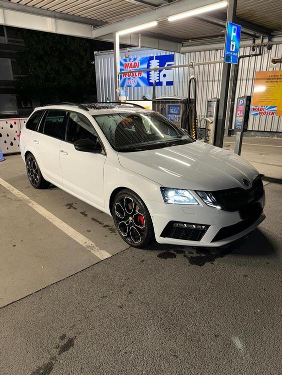 SKODA OCTAVIA RS 245