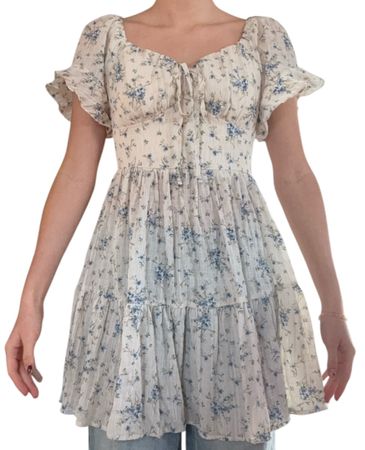 Sommerliches Blumenkleid, Mini Kleid mit Blumenmuster
