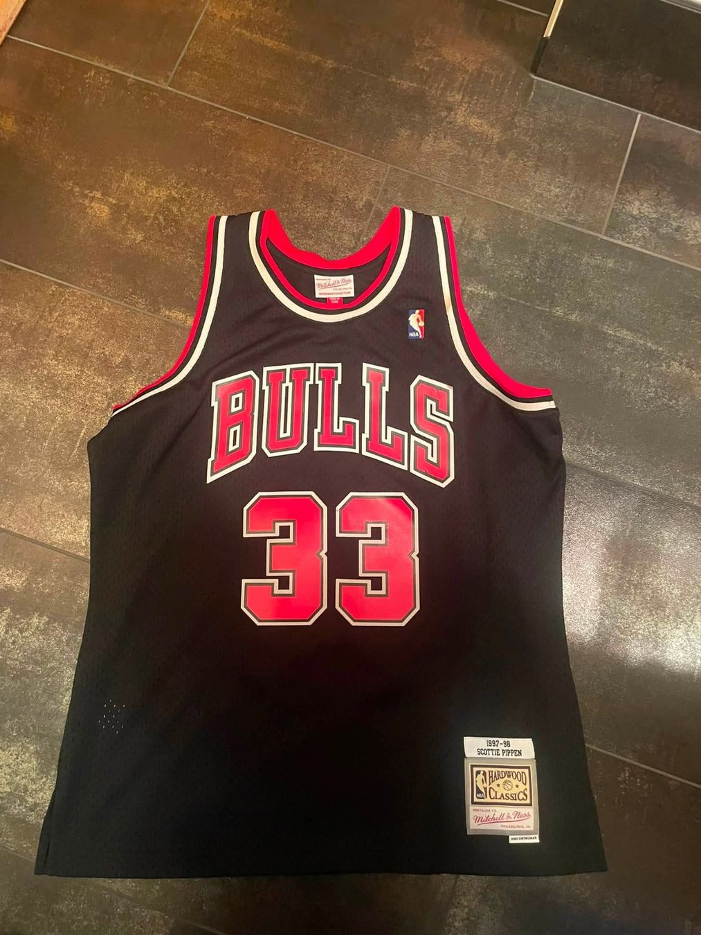 Mitchell & Ness Leibchen & Hosen: BULLS Jersey Size L – Gebraucht aus Willerzell von amieundchilla13