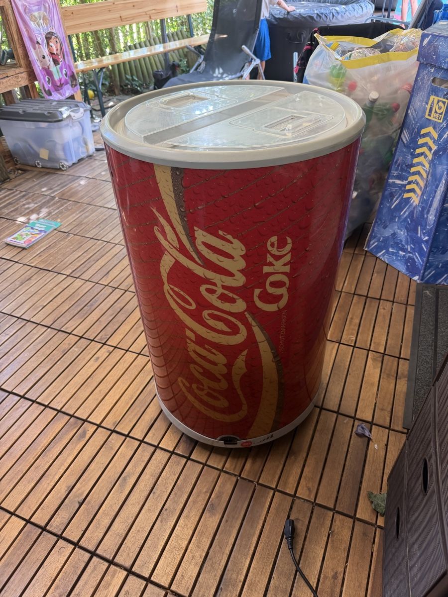 Coca-Cola Réfrigérateurs: Kühlschrank defekt – Défectueux à Kriegstetten par Pauki