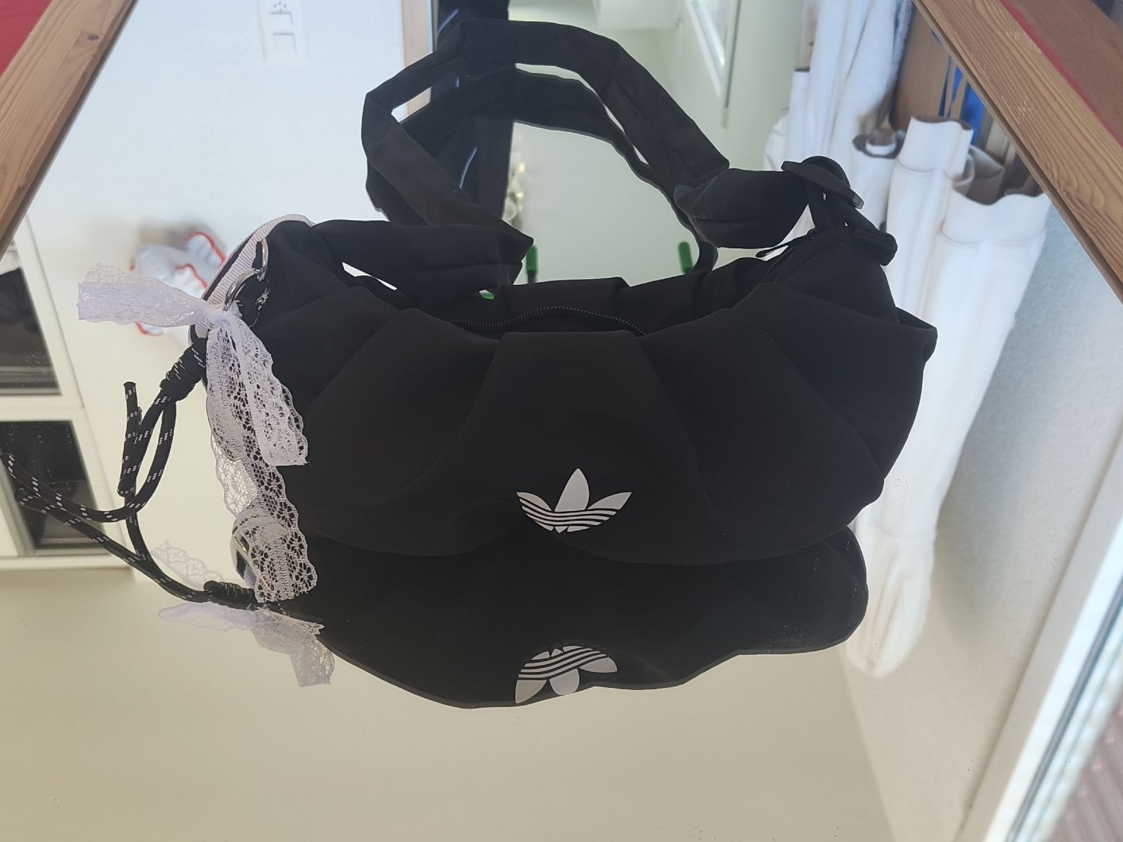 Borse da donna: Sac a main Adidas noir customisé dentelle – Nuovo (secondo la descrizione) da Domdidier venduto da witzis 3