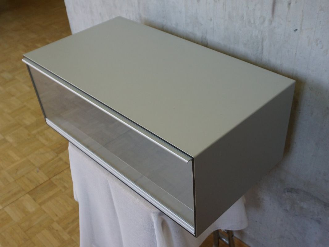 Vetrine: Vitrine Venus Box Hutter – Nuovo (secondo la descrizione) da Giswil venduto da sowo60 6