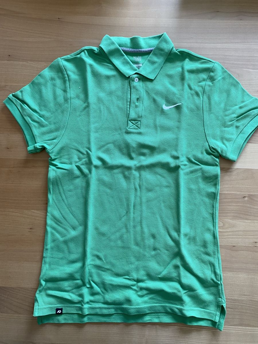 Nike Magliette Polo: Nike Poloshirt in der Grösse S – Usato da Widen venduto da Fabwid