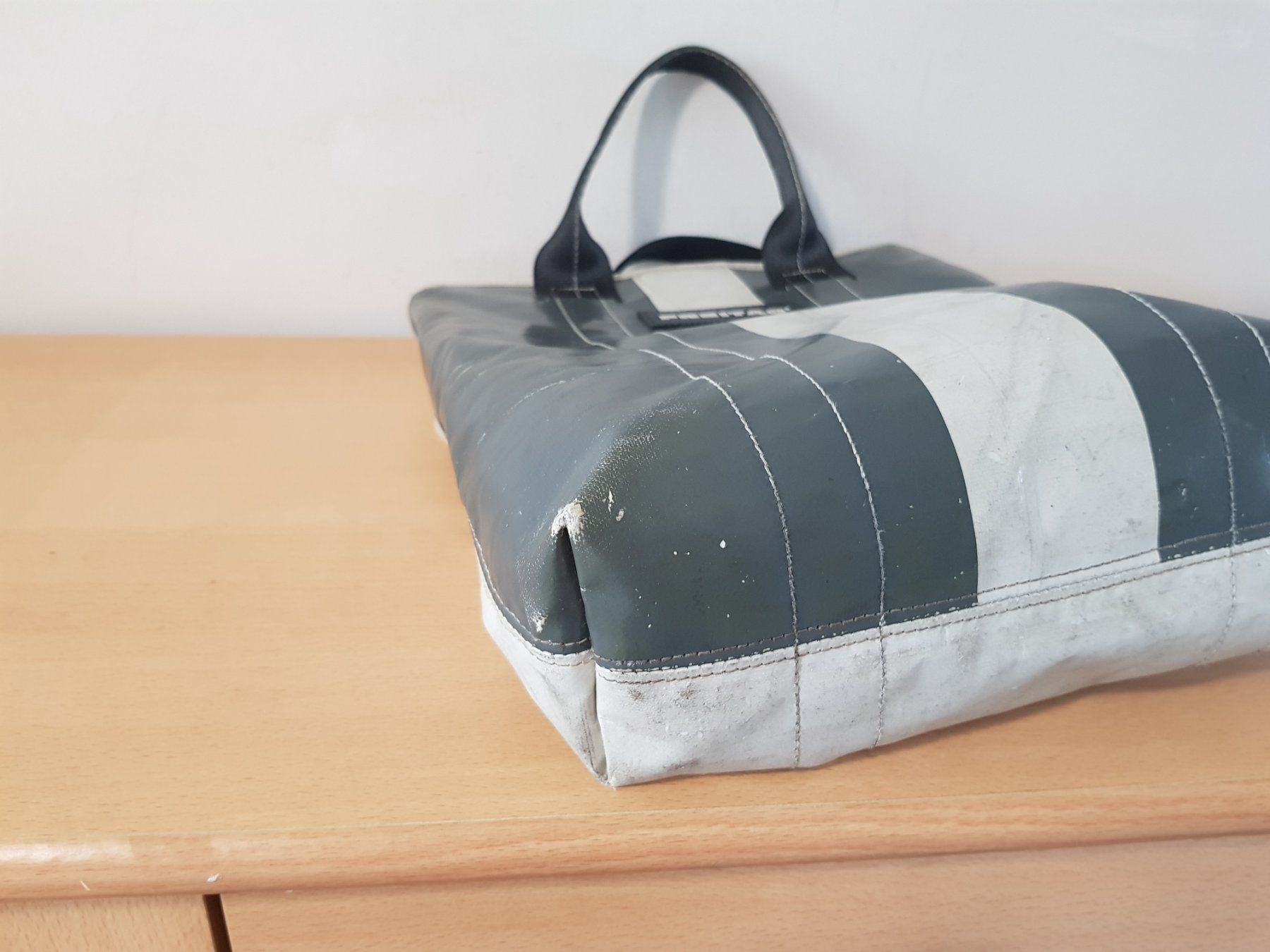 Freitag Borse: Freitag Tasche/Umhängetasche – Usato da Basel venduto da Birs868 5