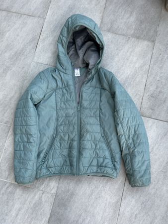 Steppjacke mit Kapuze Grösse 153-162cm hellblau neuwertig