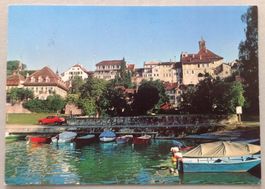 Murten mit Rathaus und Hotel Weisses Kreuzt