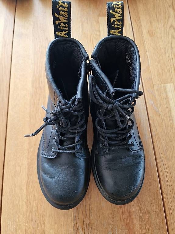 Scarpe per ragazzi: Dr. Martens Kinderstiefel (Gr. 32) – Usato da Zürich venduto da Rip2 1