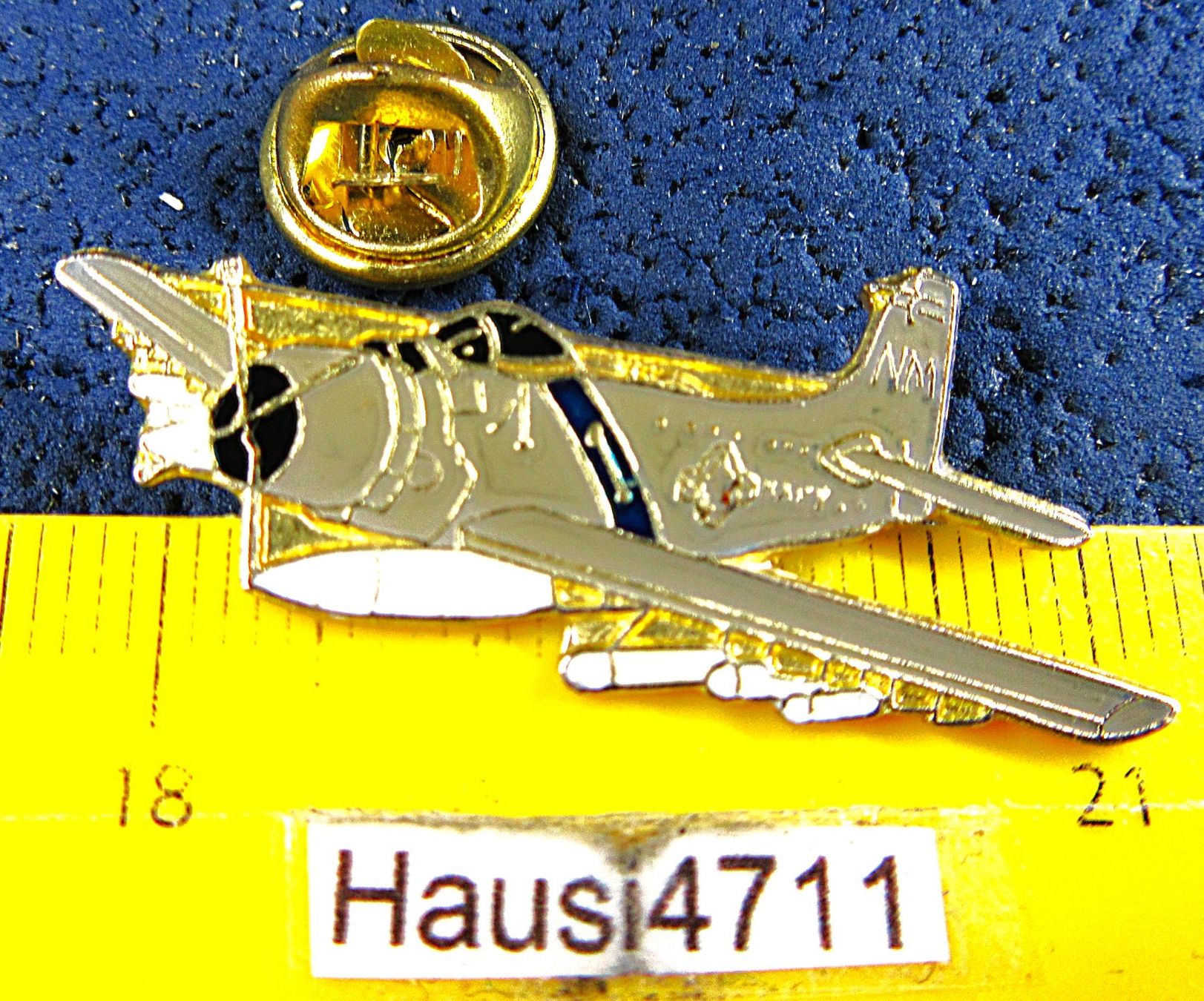 US-NAVY KAMPFFLUGZEUG BEWAFFNET PIN GLASIERT 35mm (Gebraucht) in ...