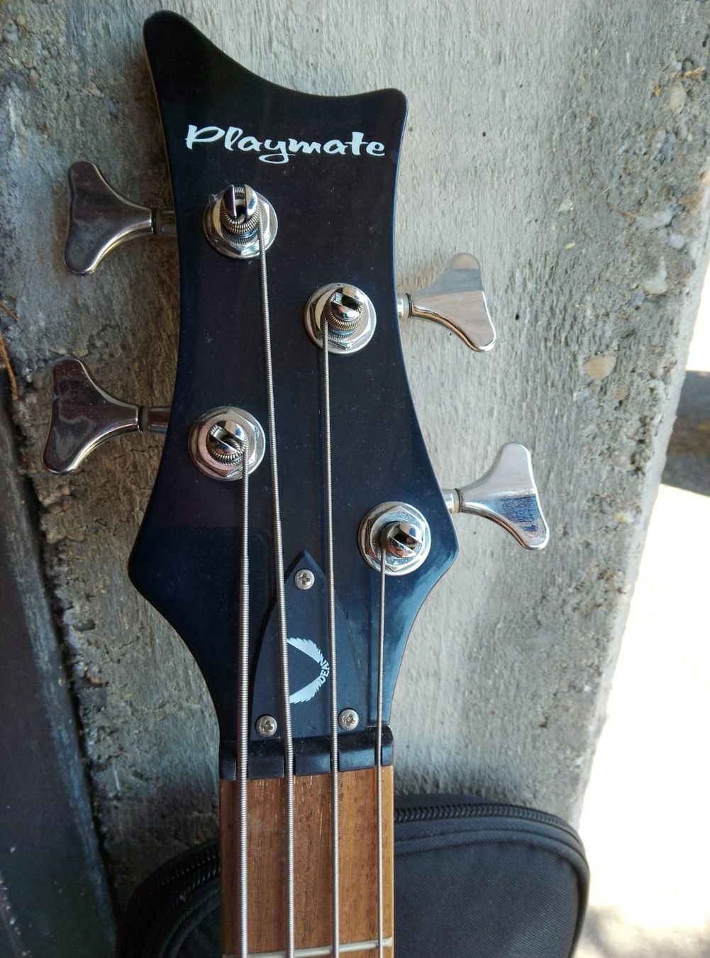Strumenti musicali: E-Gitarre Playmate – Usato da Umiken venduto da Idus 1