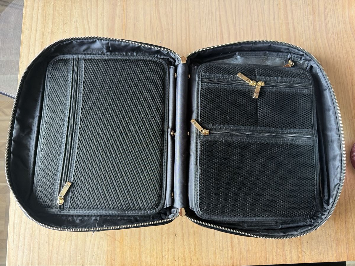 Custodie per cosmetici: Jubelist Necessaire schwarz mit vielen Fächern – Usato da Buchberg venduto da Loop_x3 2