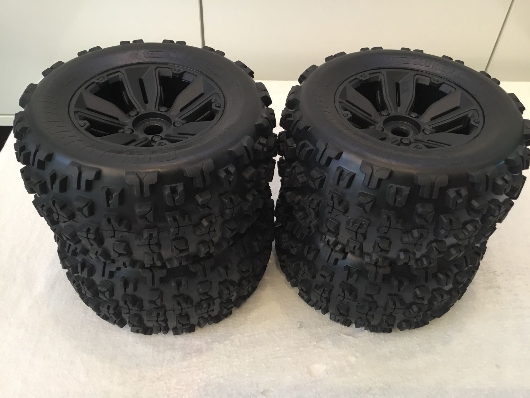 Arrma Modellismo RC: Arrma Kraton EXB V2 1:8 Räder neu – Nuovo (secondo la descrizione) da Büsserach venduto da Swissbluesmobile 4