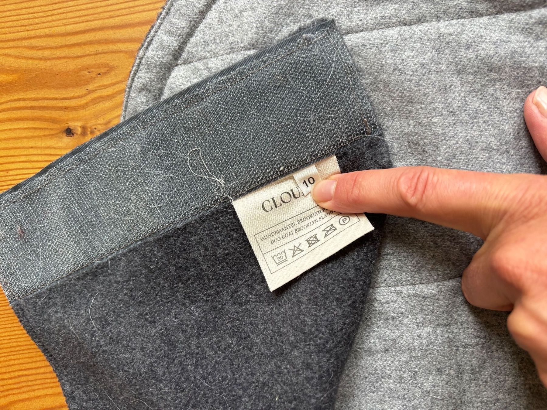 Bekleidung: Hundemantel Brooklyn Flanell Grau, Cloud7, Grösse 10 – Gebraucht aus Stäfa von 1westi 4