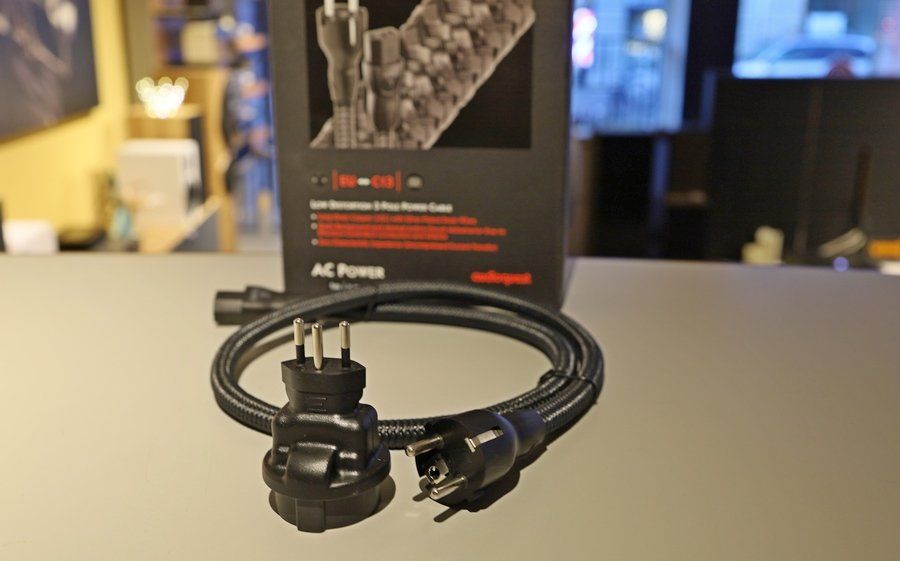 AudioQuest Kabel: AudioQuest Y3 High-End Stromkabel NEU mit CH Adapter – Neu und originalverpackt aus Luzern von Hifipro 1