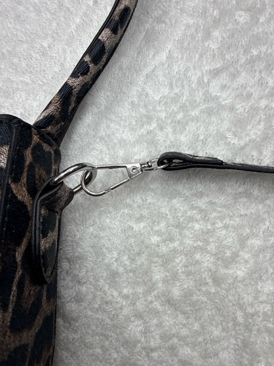 Borse da donna: Sac bandoulière imprimé léopard petit modèle – Nuovo e nell'imballaggio originale da Chenens venduto da anasantos90 3